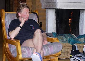 Jean en pleine méditation ... Bois un coup, ça ira mieux !
