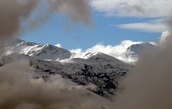 Trouée dans les nuages : mais y'avait du soleil derrière ?