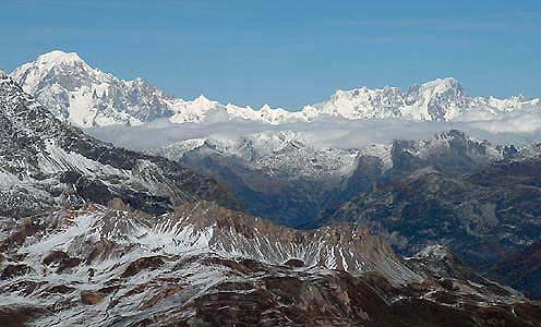Le Mont Blanc au-dessus de la mer de nuages...