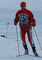 La poussée n'est pas encore terminée que tout est déjà orienté vers l'autre ski... L'impulsion era moins forte !