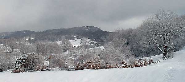 Les Plans d'Hotonnes sous la neige.