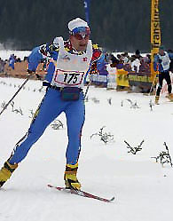 Pierre à la poursuite de Jean au sprint à l'arrivée