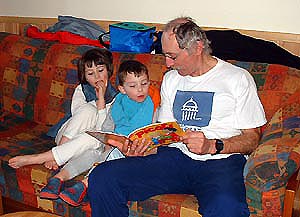 Jacky en pleine lecture avec Pauline et Cyril ...